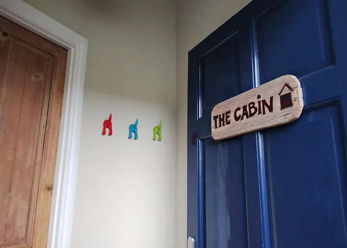 The Cabin - Great Views, Garden, Netflix, Near Town